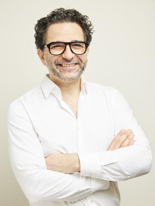 Dr. Hambarchian, Spezialist für Mommy Makeover zur Wiederherstellung der Körperform nach der Schwangerschaft